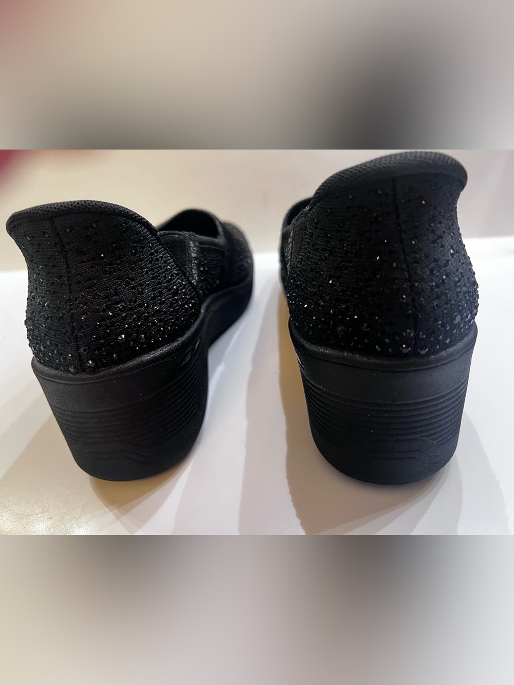 SKECHERS MARTHA STEWART PIER LITE REFLECTION BLACK  SLIP-ON  WEDGE SHOES 
SIZE 8 - Picture 4 of 11